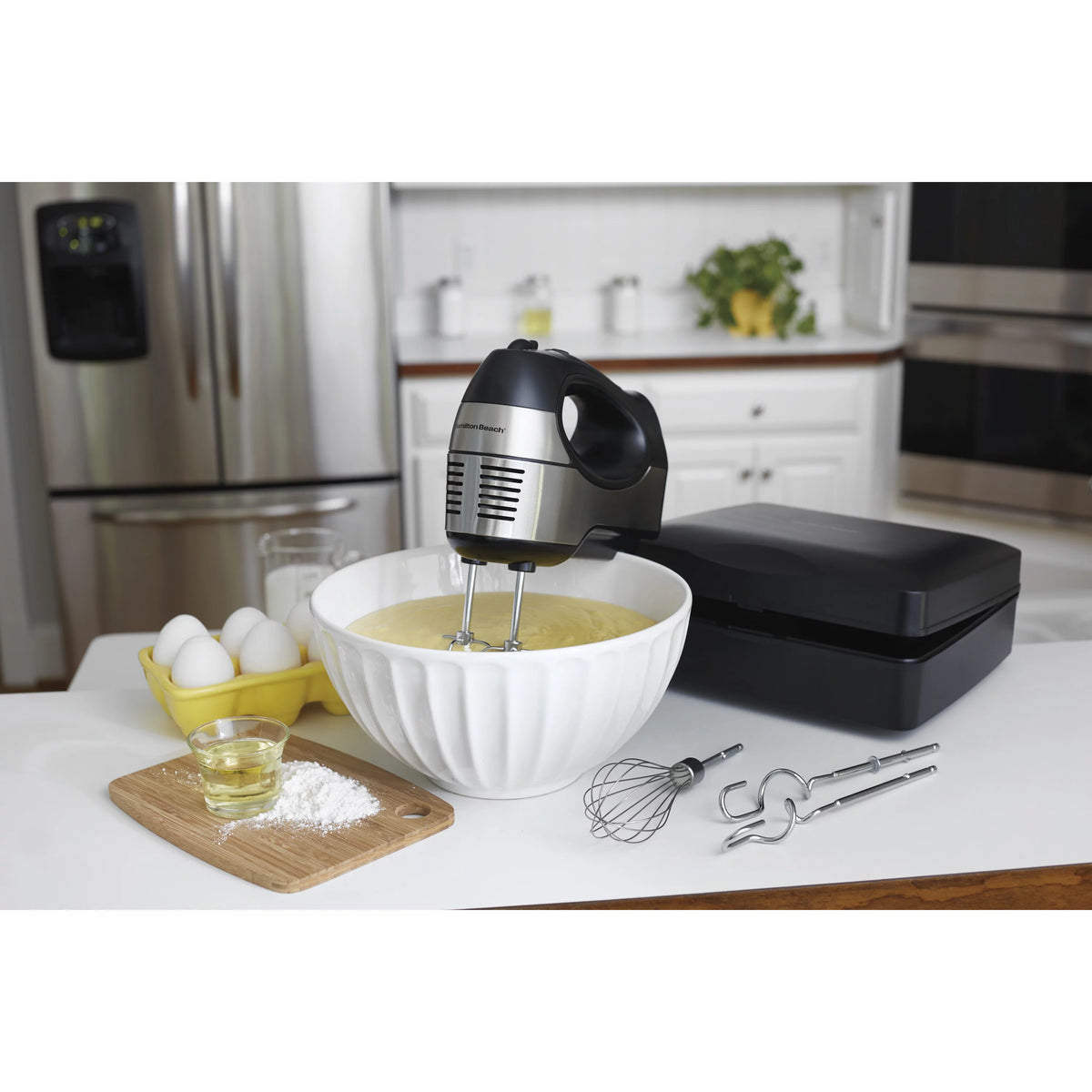 6-Speed Hand Mixer with QuickBurst, Black L175056
