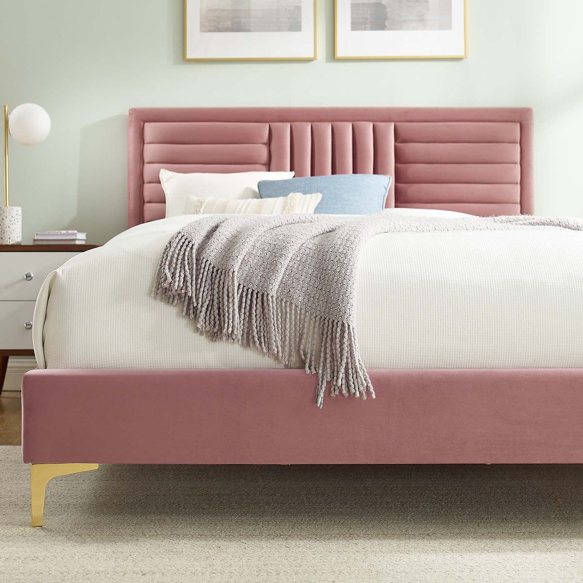King Platform Bed H7390
