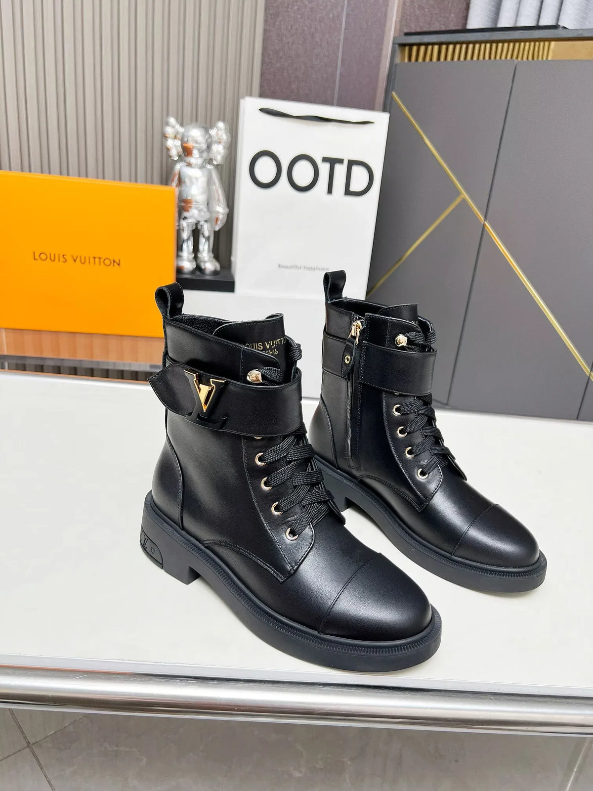 Women Boots S26222