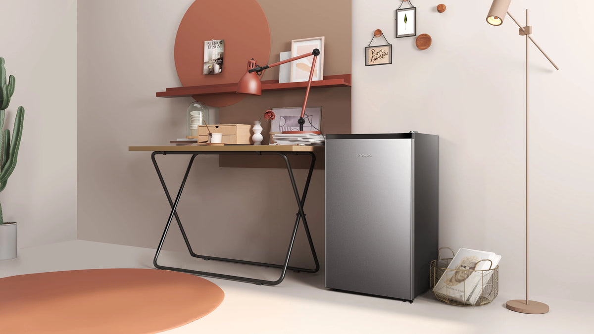4.4 Cu ft. Single Door Mini Fridge with Chiller M61892