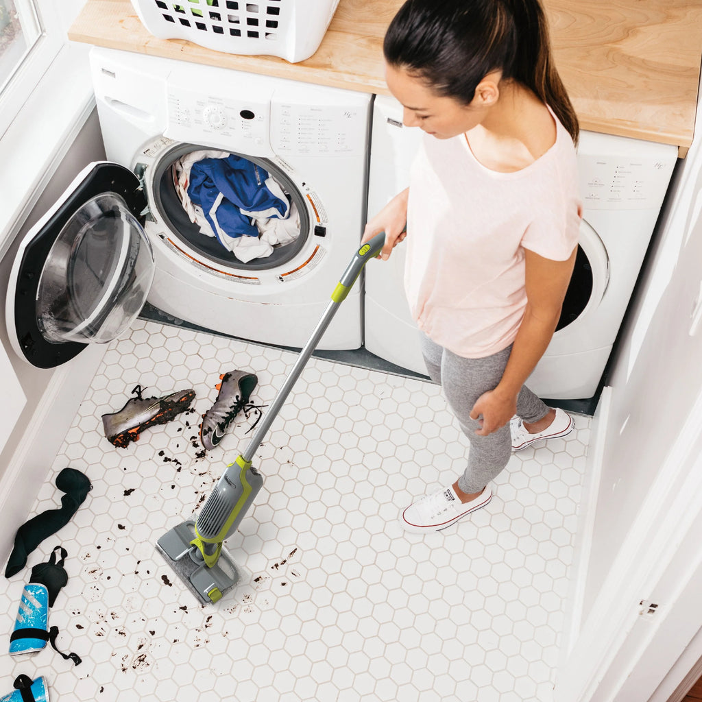 Cordless Hard Floor Vacuum Mop with Disposable Pads K645