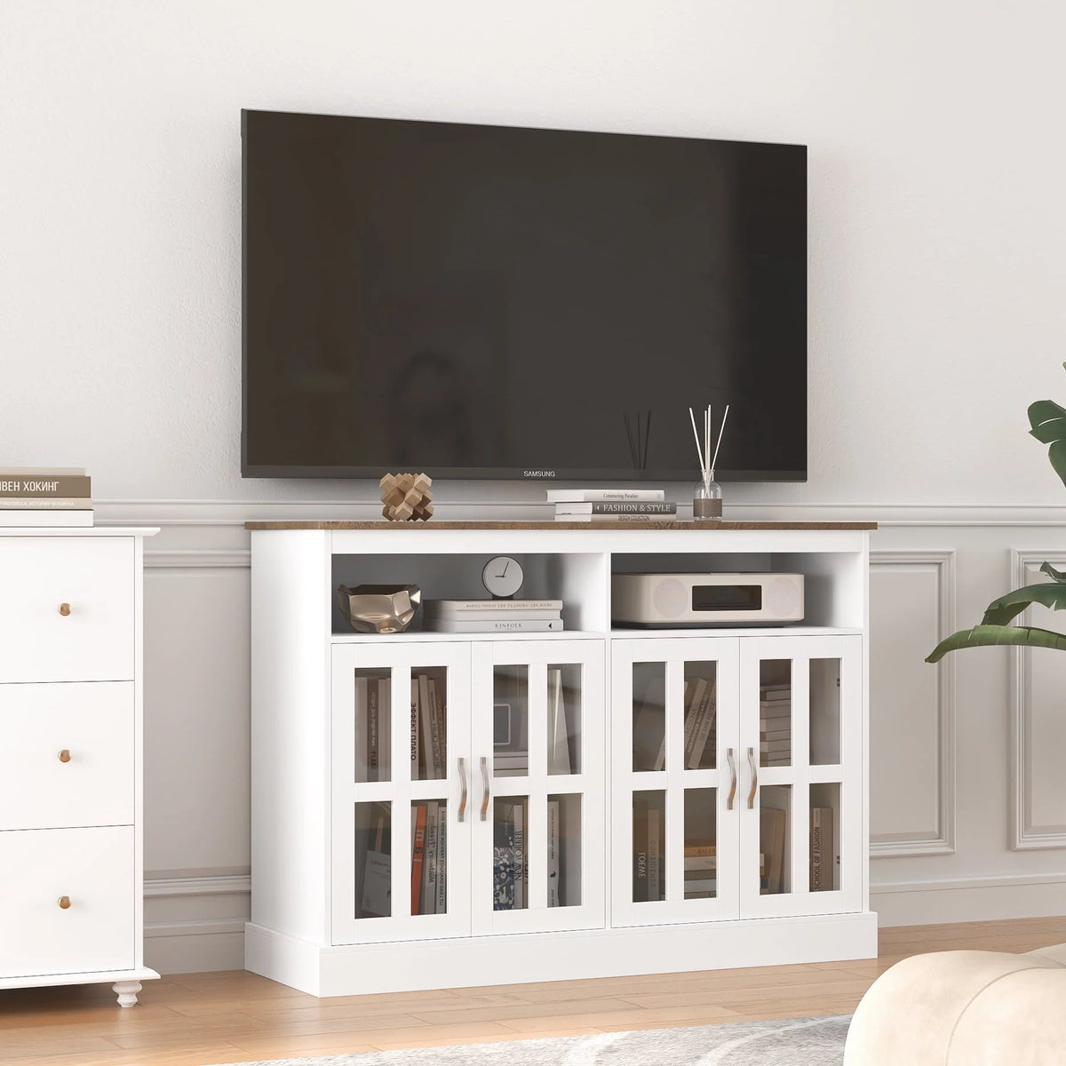 White Sideboard with Glass Doors T31038