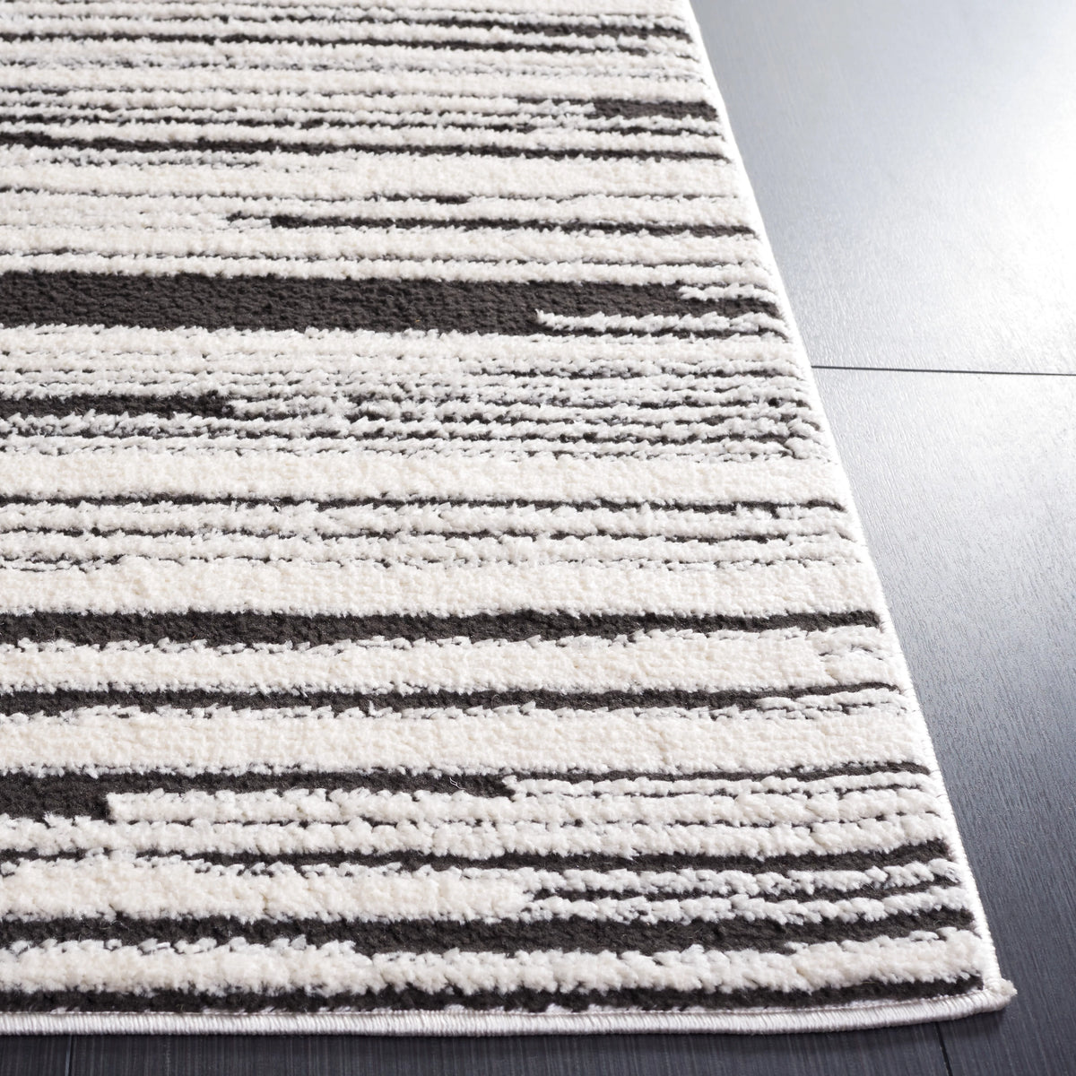 Ivory Black Modern Area Rug X2753