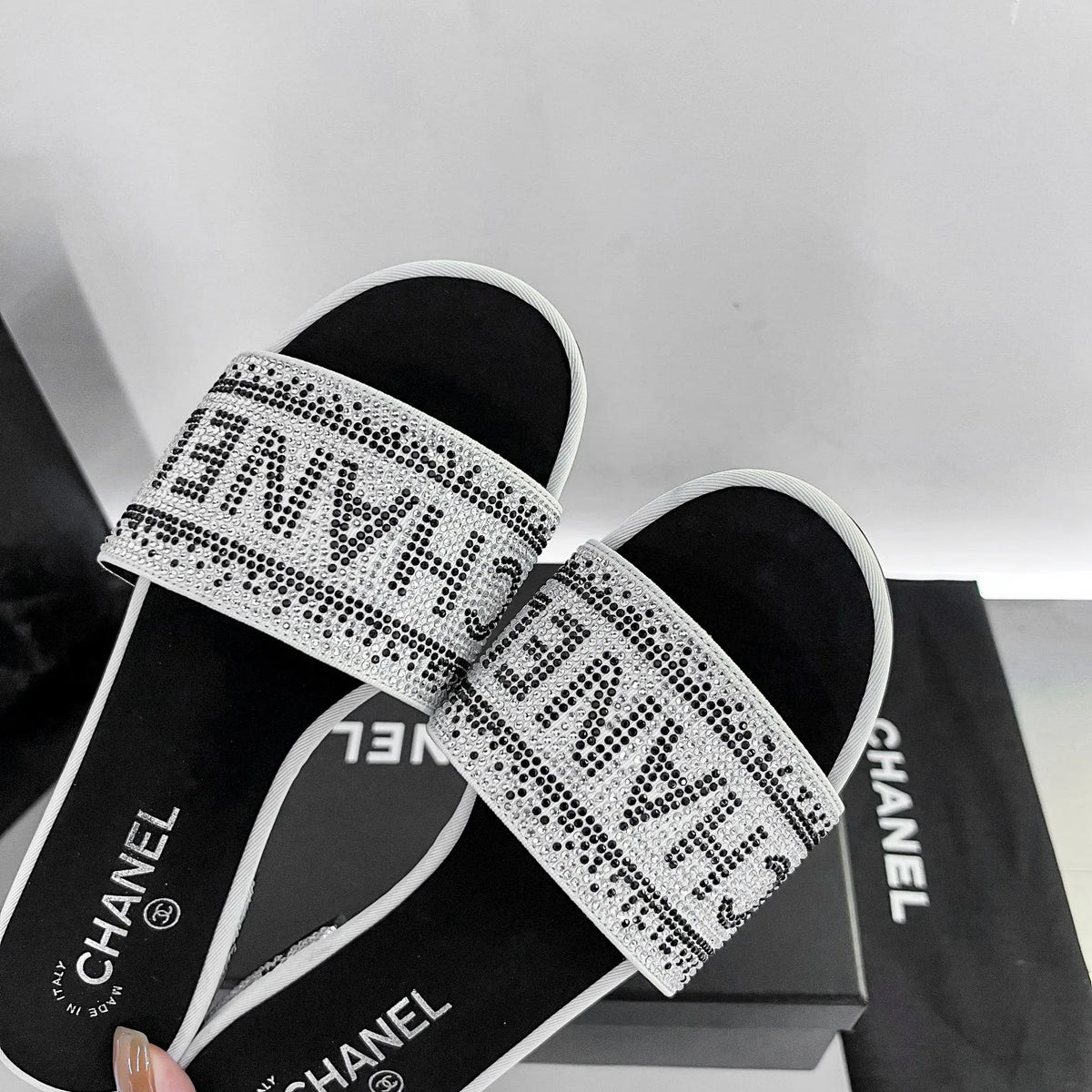 Blingbling Diamond Slippers T91764