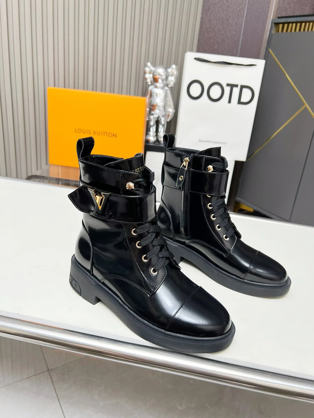 Women Boots S26222
