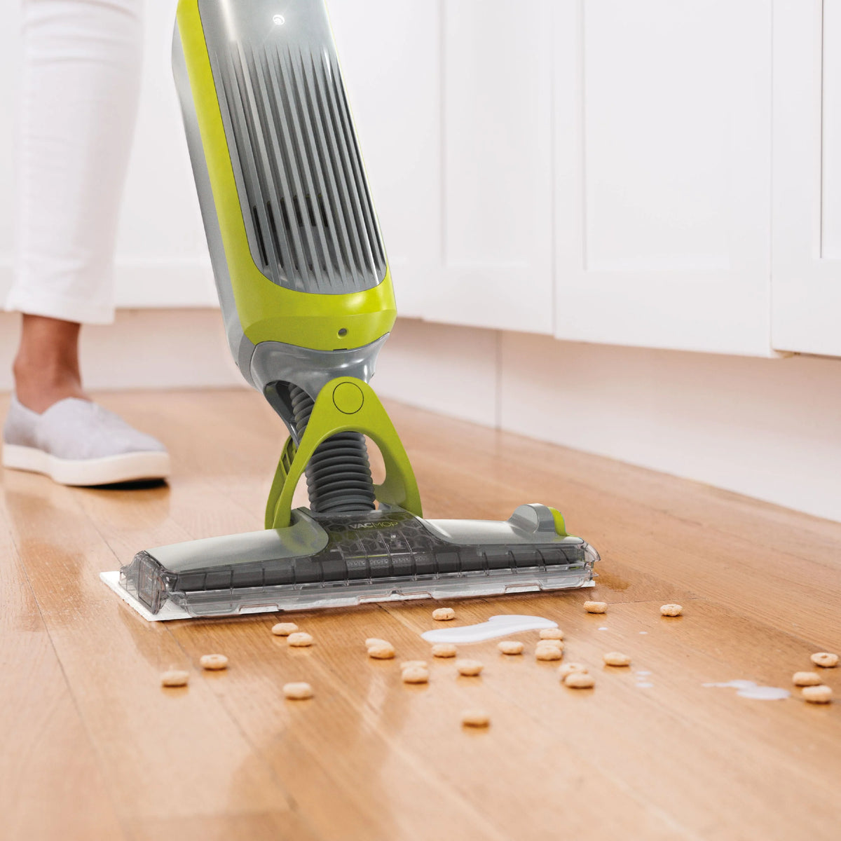 Cordless Hard Floor Vacuum Mop with Disposable Pads K645