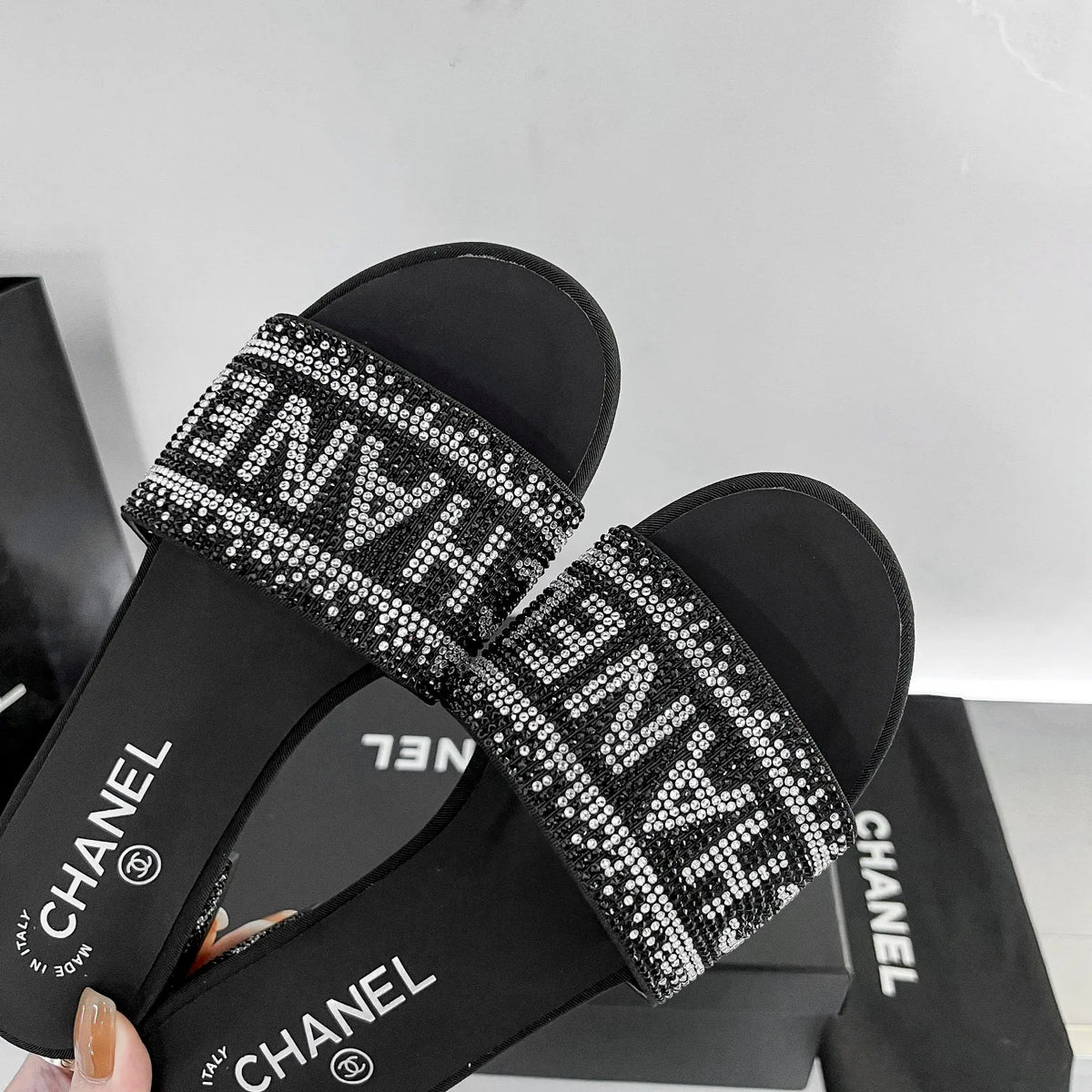 Blingbling Diamond Slippers T91764