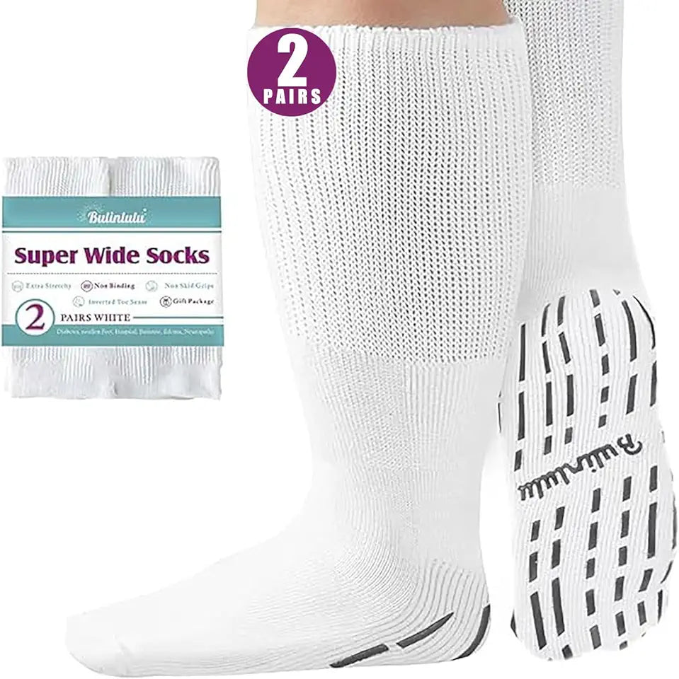 Extra Width White Socks 2 Pairs L369330